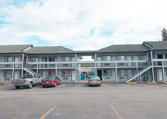 Sumner Motor Inn