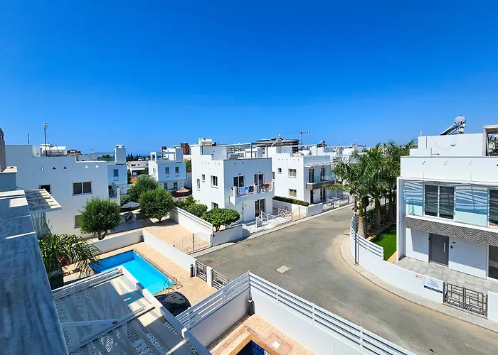 Nissi beach villa Azure
