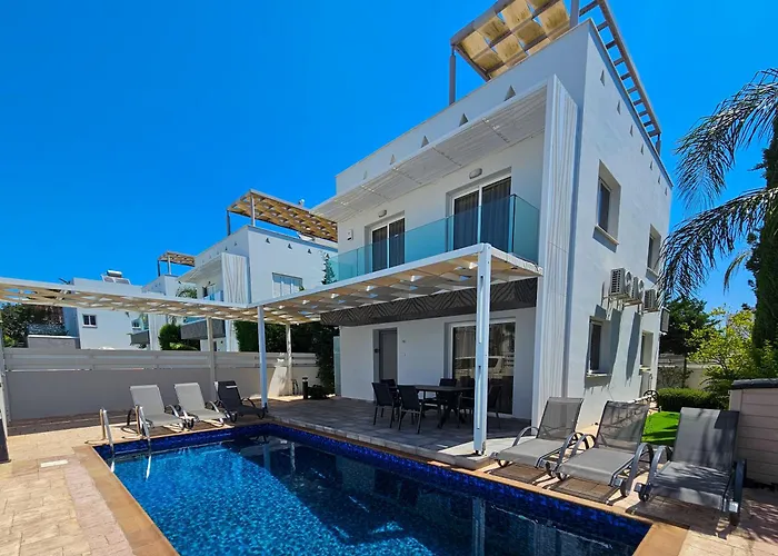 Nissi beach villa Azure
