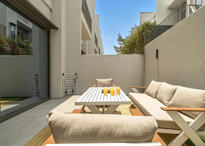 New 2. 5 Bedroom Villa With Ps5 And Garden Near Dubai Mall