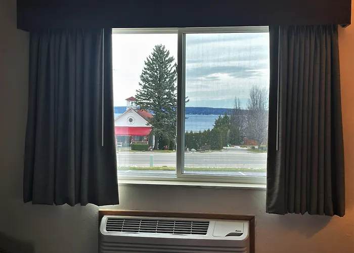 Quality Inn Petoskey