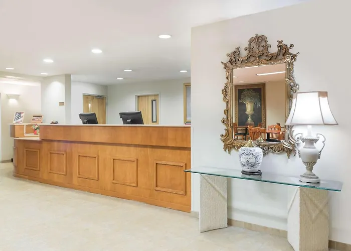 Super 8 By Wyndham Hagerstown/Halfway Area