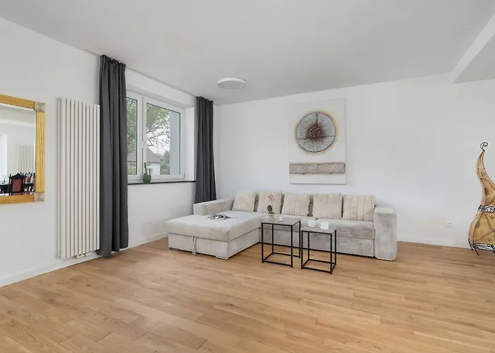 A Unique House With A Terrace And Garden In Cracow For 8 People By Noclegi Renters