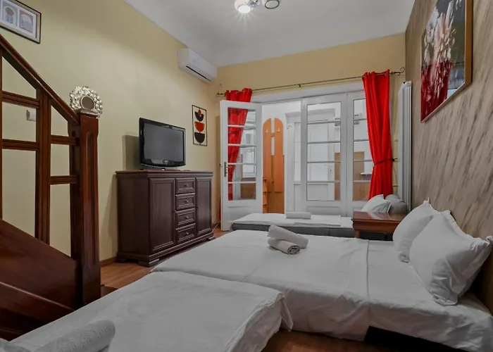 Interbelic Villa Near Old Town