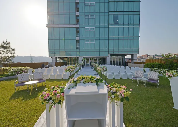 Harbor Park Hotel