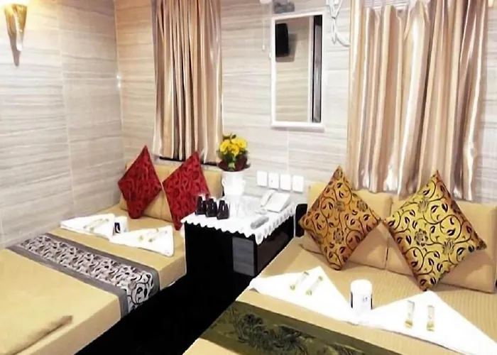 Traveller'S Hostel