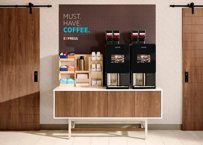 Holiday Inn Express & Suites Omaha - Millard Area By Ihg