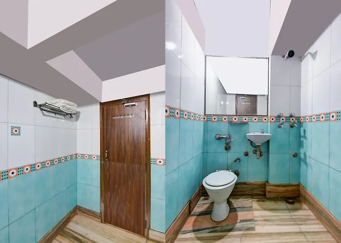 New Royal Hotel Just Near Old Delhi Railway Station And Chandni Chowk