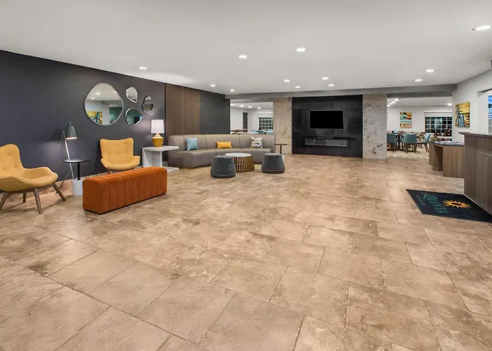 La Quinta Inn & Suites By Wyndham Minot
