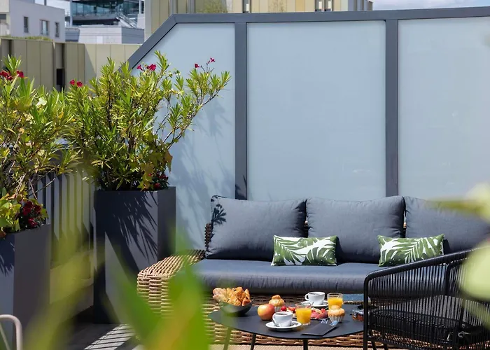 Mercure Paris Bercy Bibliotheque