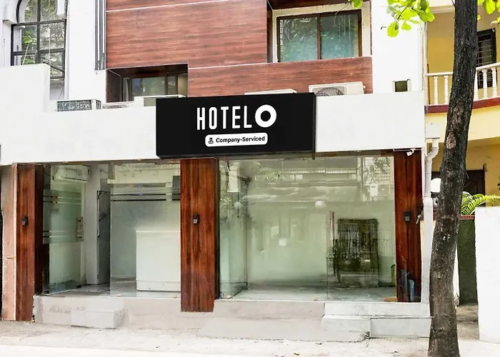 Hotel O Rana Residency Near Western Express Highway Metro Station