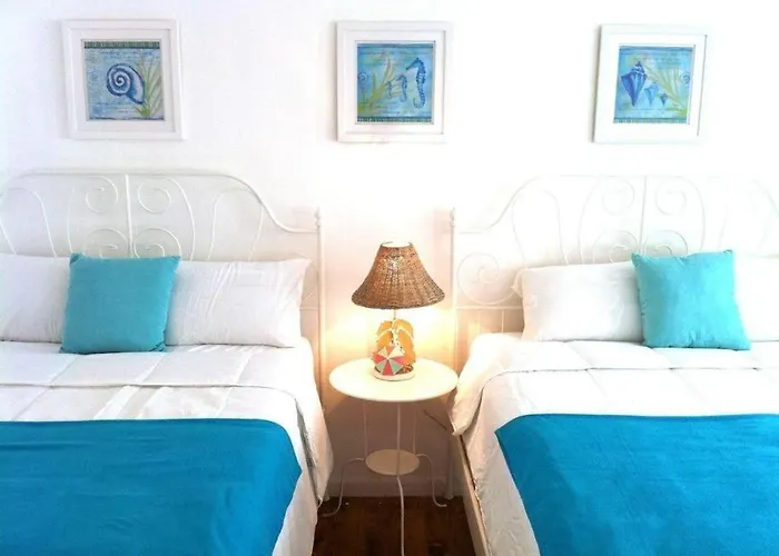 Bikini Hostel, Cafe & Beer Garden - Adults Only