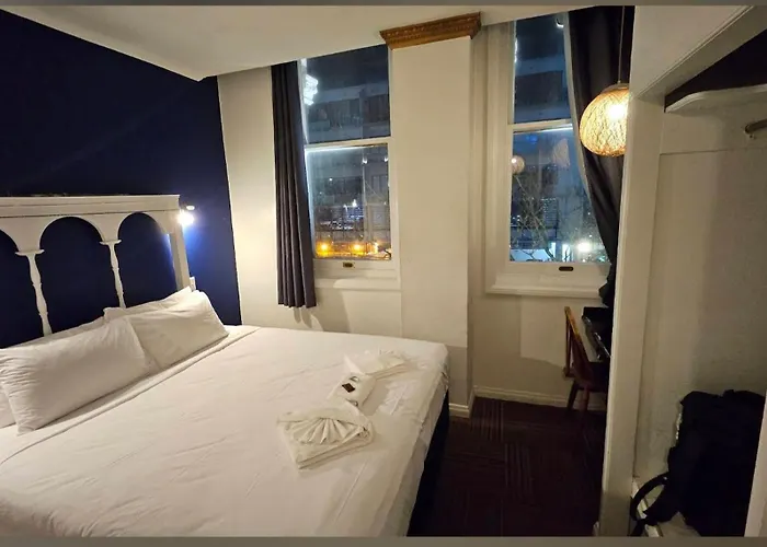 Albion Hotel