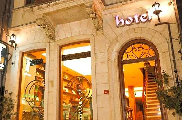 Cumbali Luxury Boutique Hotel