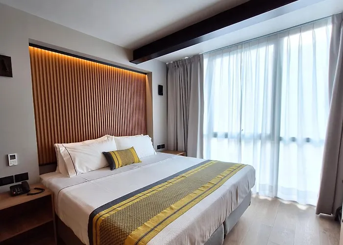 Hotel Block Suites