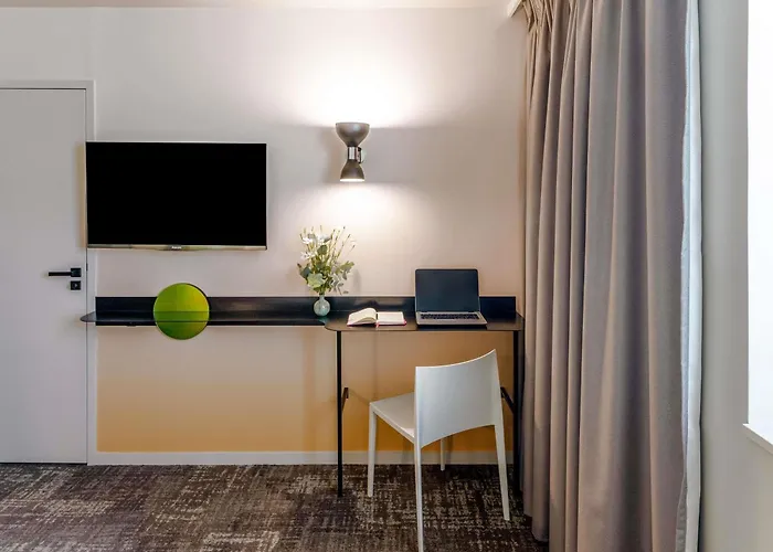 Ibis Styles Paris Meteor Avenue D'Italie Hotel