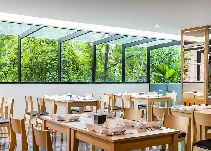 The Grand Sala Thai