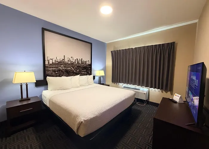 Super 8 By Wyndham Edmonton/West