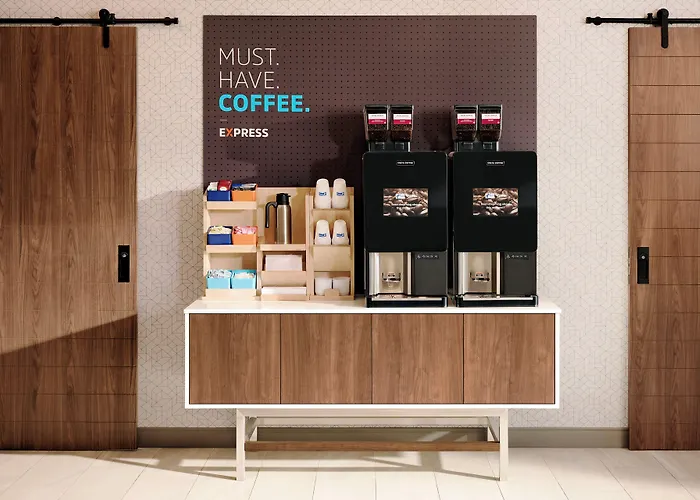 Holiday Inn Express & Suites Fond Du Lac By Ihg