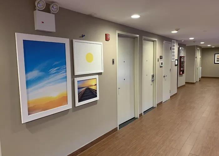 Days Inn By Wyndham Brooklyn Borough Park New York