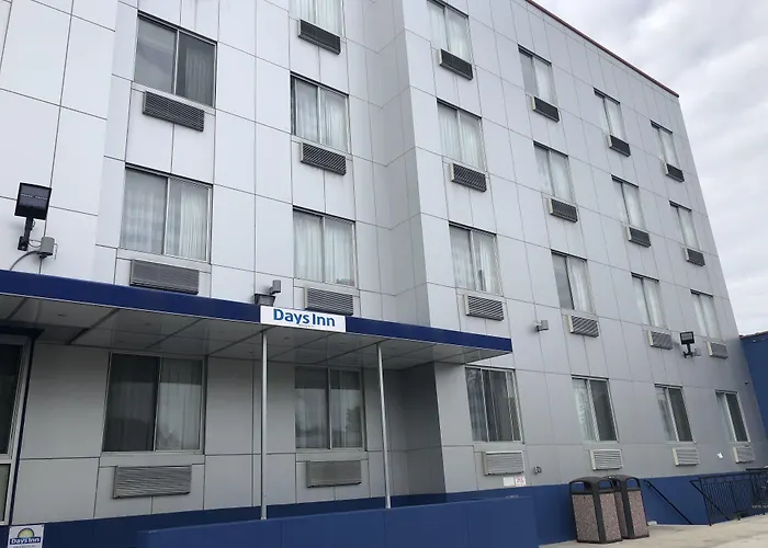 Days Inn By Wyndham Brooklyn Borough Park New York