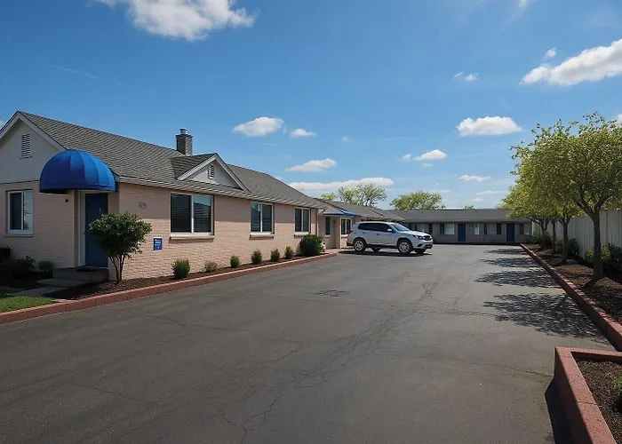Boulevard Inn
