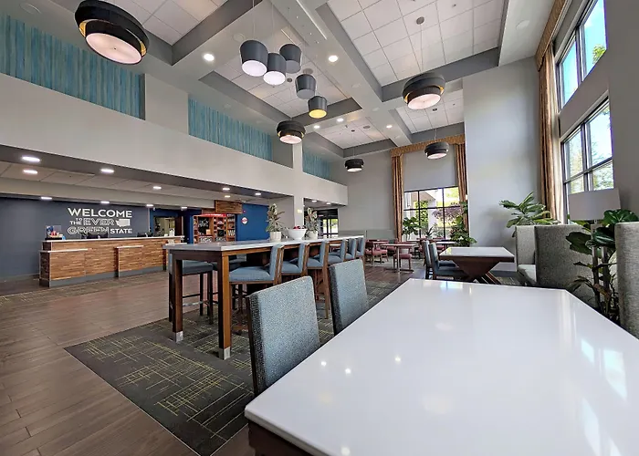 Hampton Inn & Suites Tacoma
