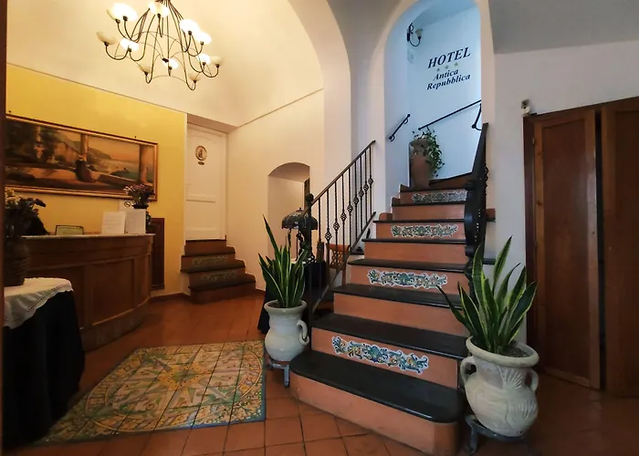 Hotel Antica Repubblica In The Historical Center 2 Minutes Away,At 100Mt, From The Sea Amalfi