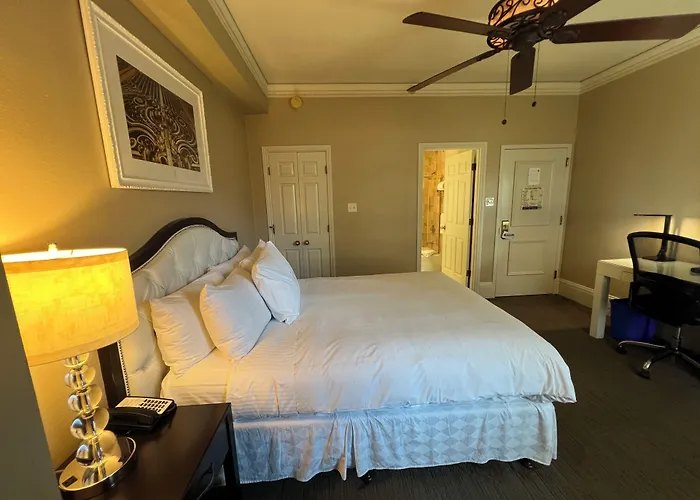 Kensington Park Hotel