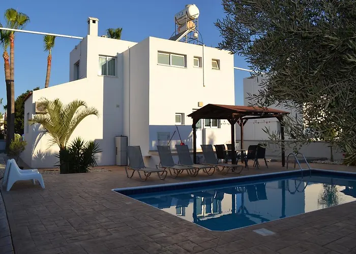 Makronissos Beach Villas