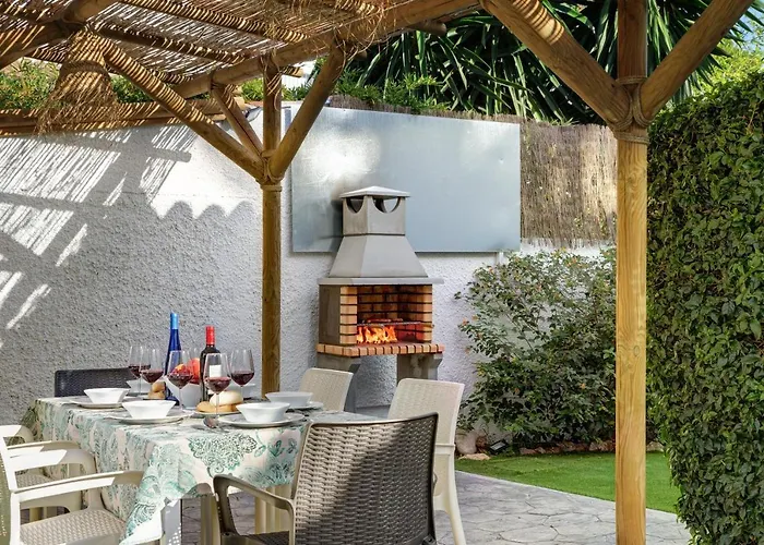 Villa Conchita By Seric,15' Walking To The Beach